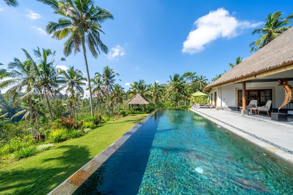 Property building, Garden, Swimming pool, Swimming pool