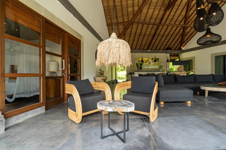 Living room, Seating area