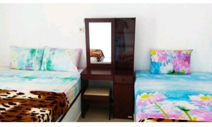 Nanda Homestay Bed and Breakfast in Pujut