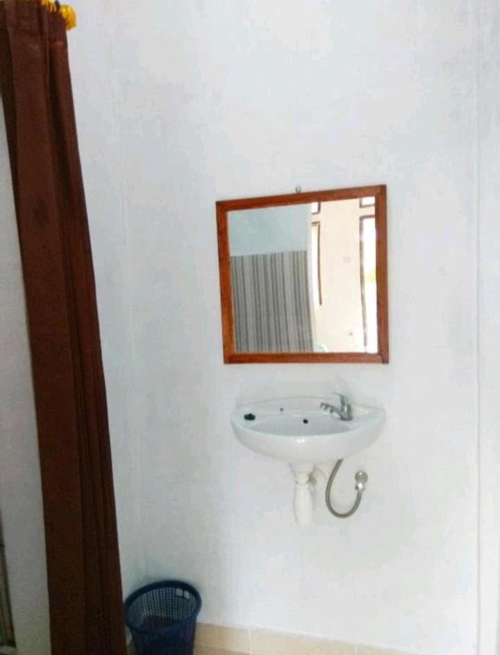 Nanda Homestay Bed and Breakfast in Pujut