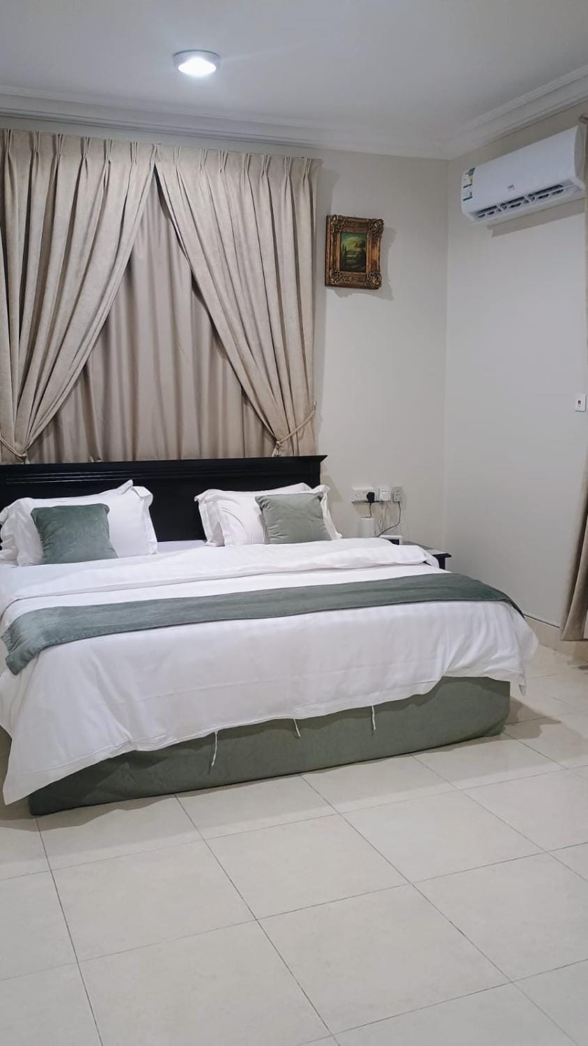 البرنس الذهبي للشقق المخدومة حي السلام- اقتصادي Apartment hotel in Riyadh Province