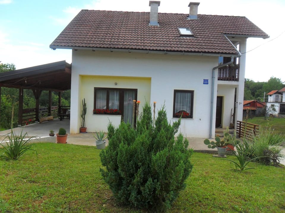 Studio Apartment Ivona & Tin Apartment in Lika-Senj County