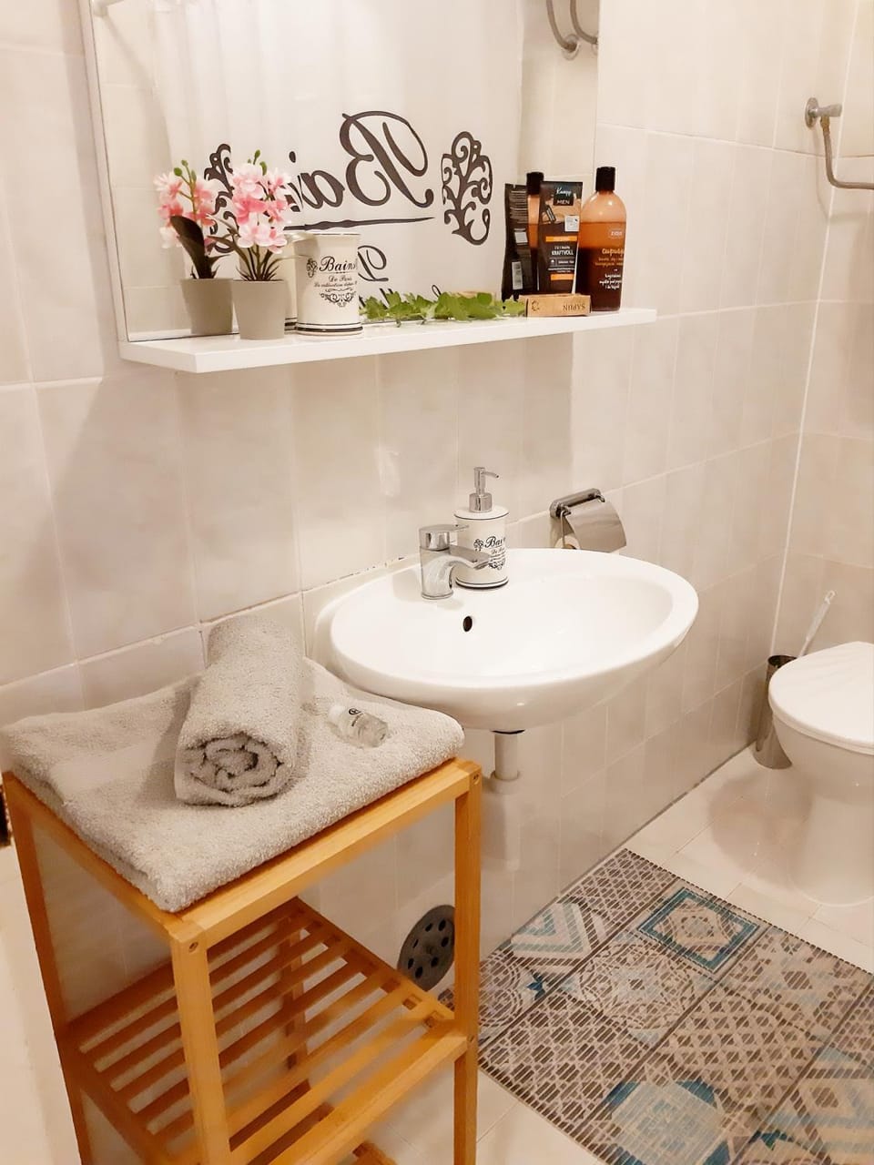 Toilet, Bathroom, towels