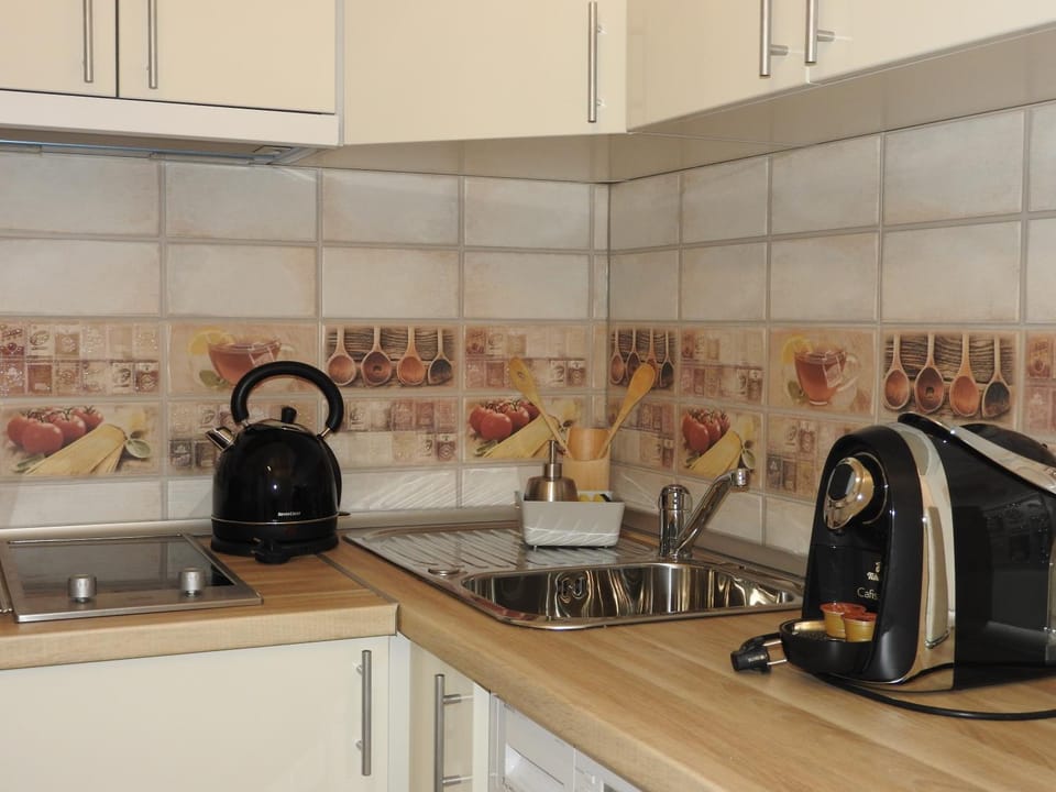 Coffee/tea facilities, Kitchen or kitchenette