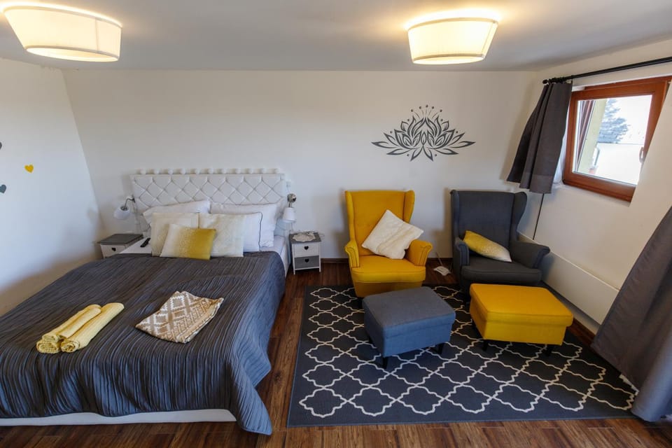 Living room, Bedroom