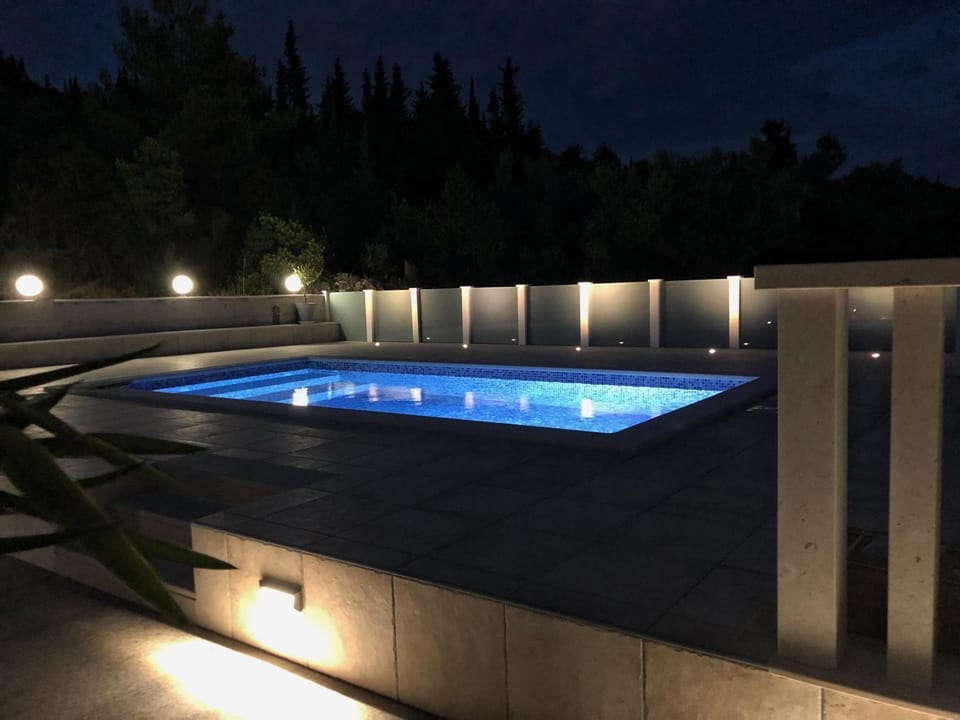 Pool view, Swimming pool