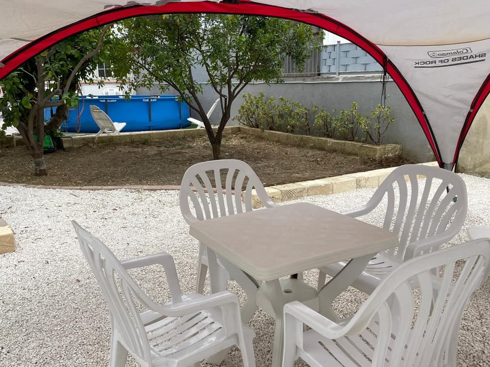 Patio, Garden, Swimming pool