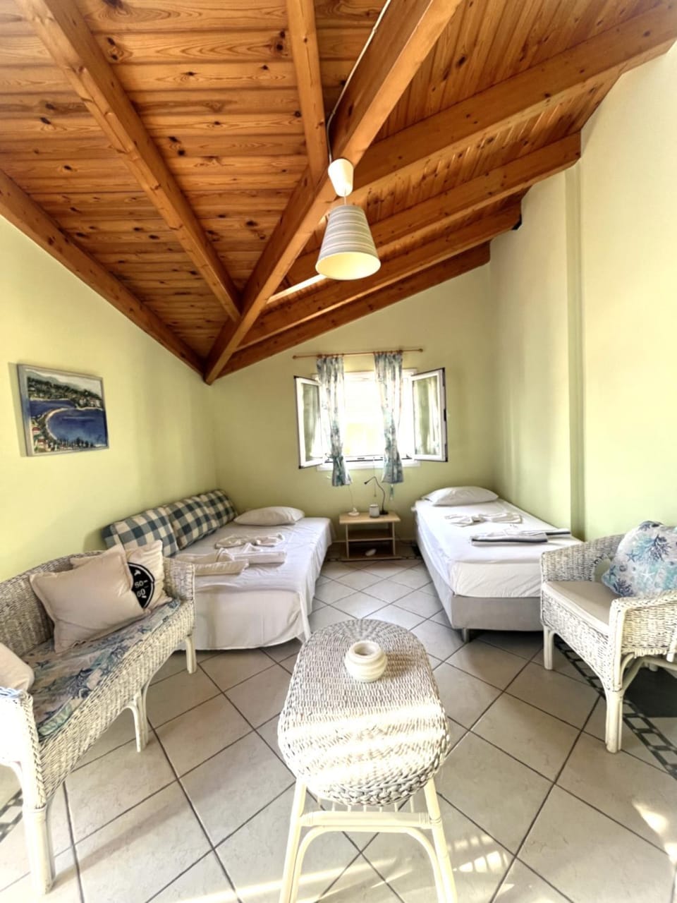 Bed, Living room, Bedroom