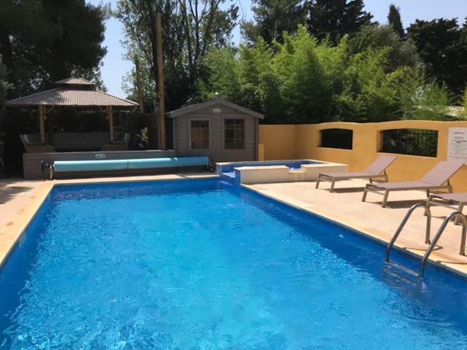 Hot Tub, Pool view, Swimming pool, sunbed