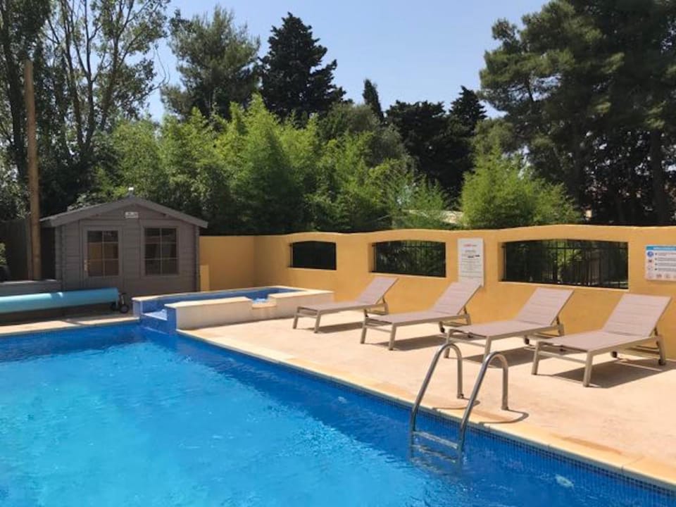 Hot Tub, Solarium, Pool view, Swimming pool, sunbed