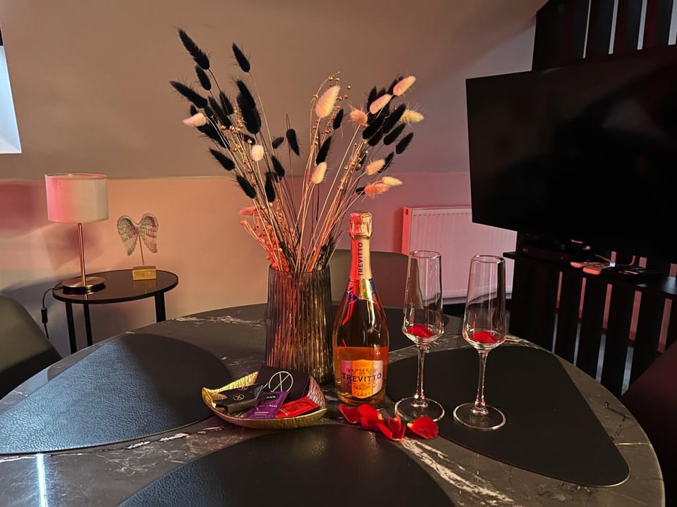 TV and multimedia, Kitchen or kitchenette