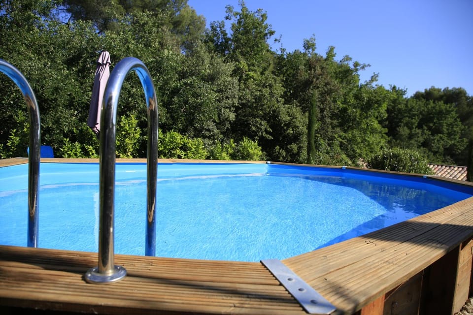 Swimming pool, Swimming pool