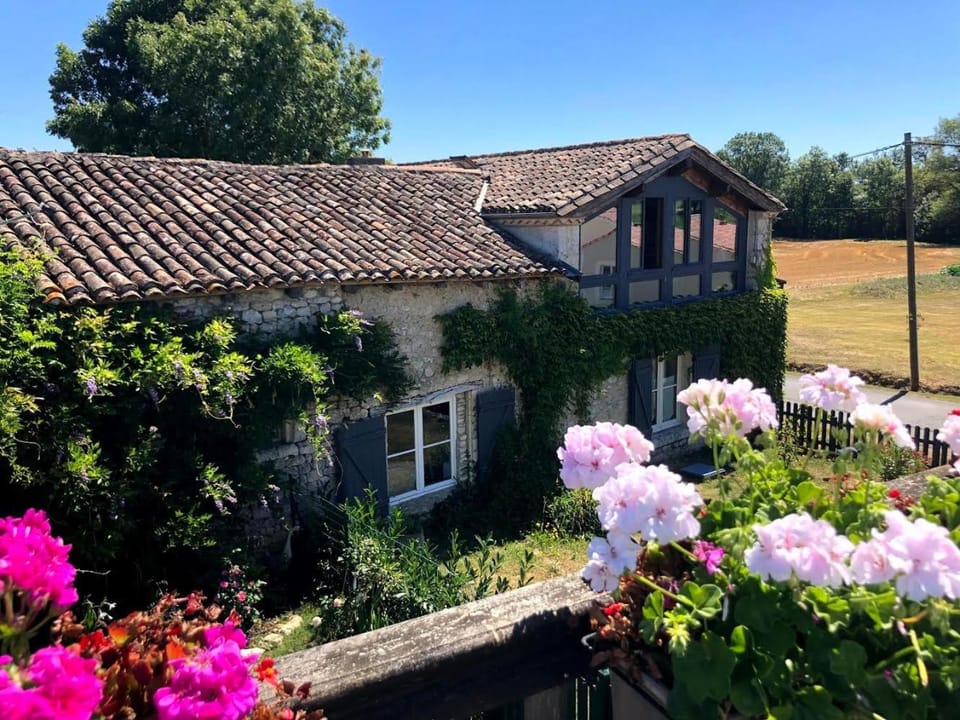 Property building, Spring