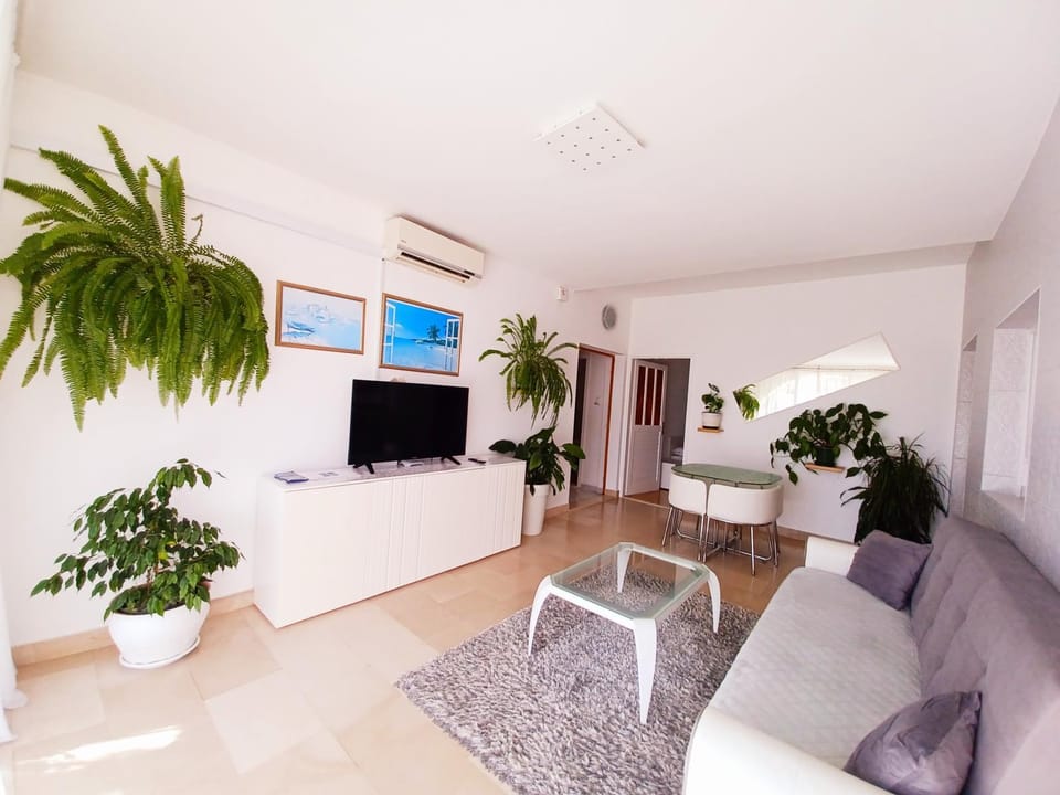 Apartment Eva Apartment in Makarska