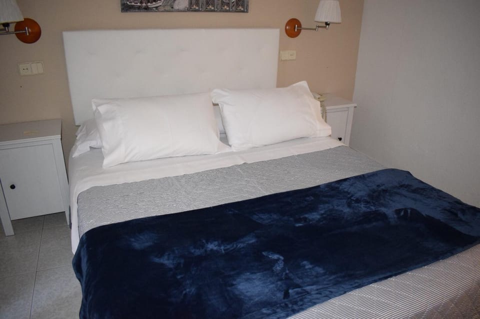 Hostal Alcázar Bed and Breakfast in Toledo