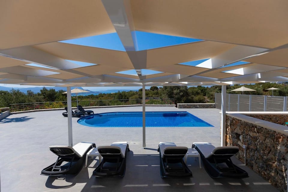 Pool view, Swimming pool