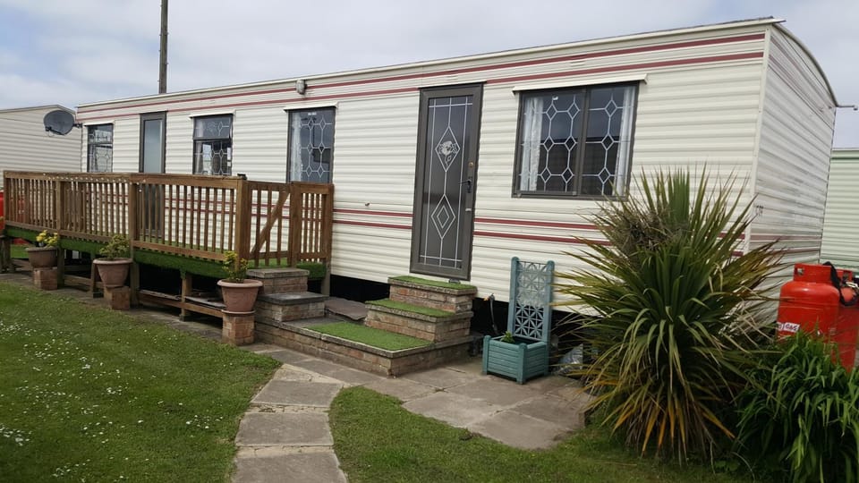 Property building, Balcony/Terrace