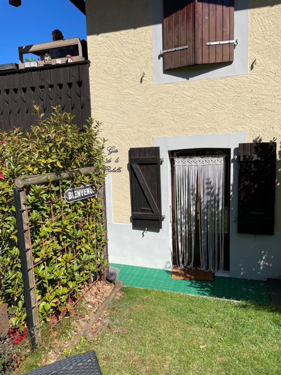 Facade/entrance, Garden