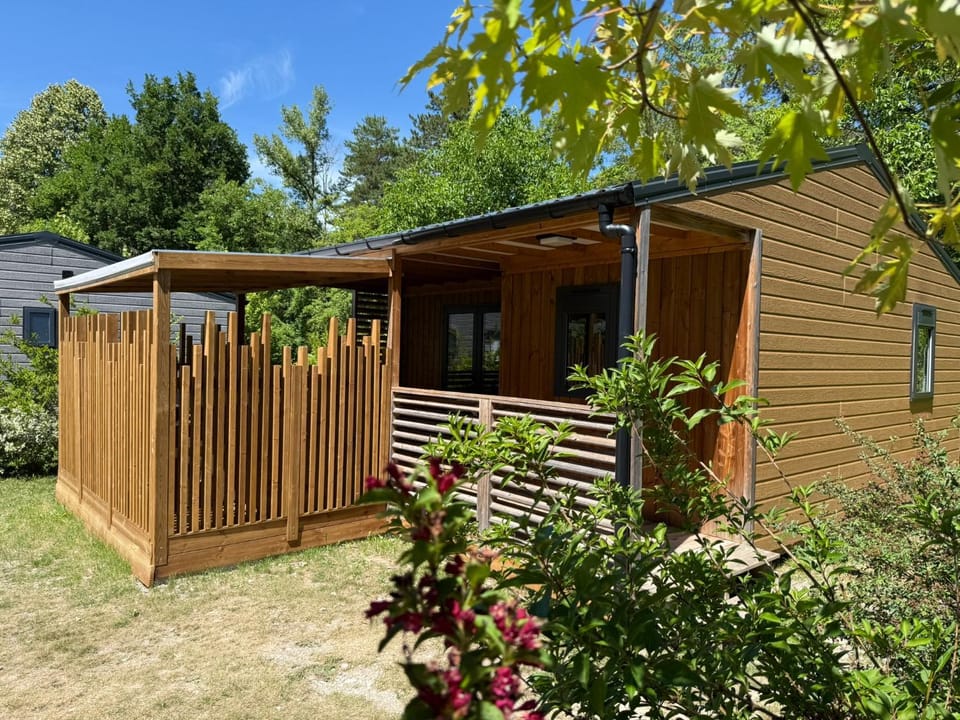 Camping La Ferme de Castellane Campground/ 
RV Resort in Castellane