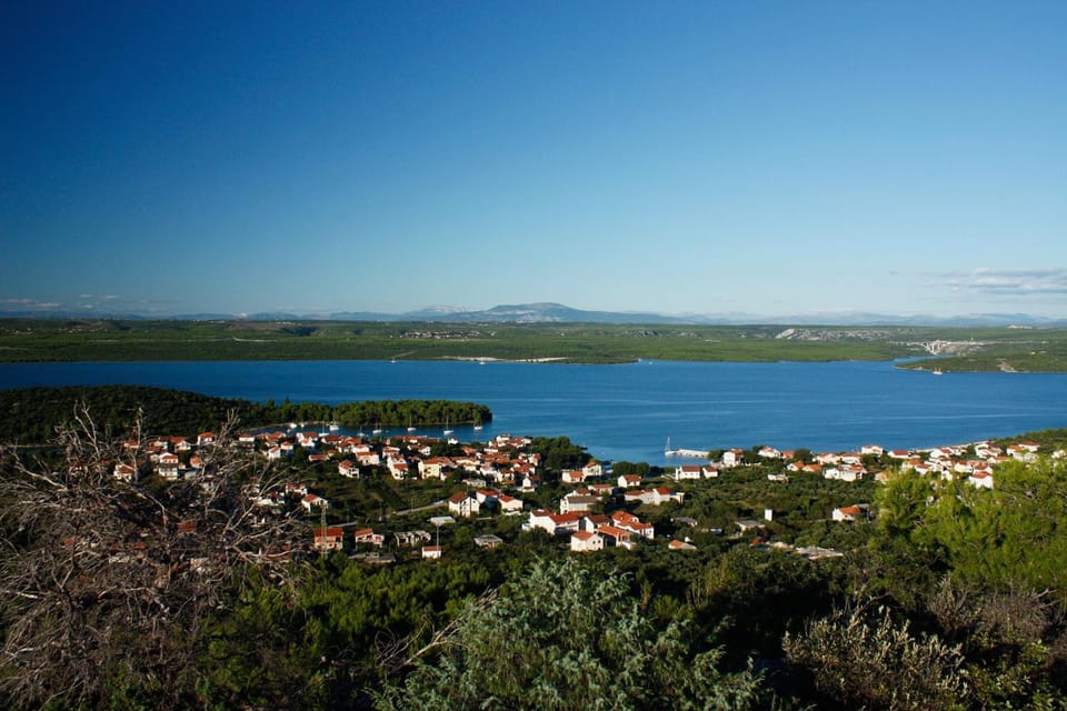 Natural landscape, Sea view, Location