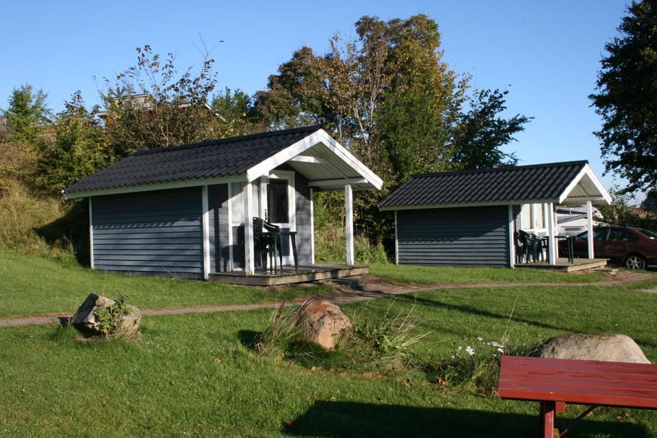 Property building, Day, Garden