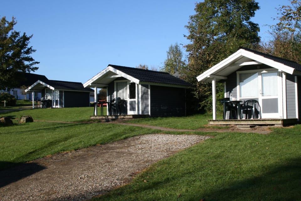 Property building, Day, Garden