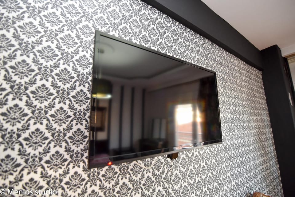 Photo of the whole room, Decorative detail