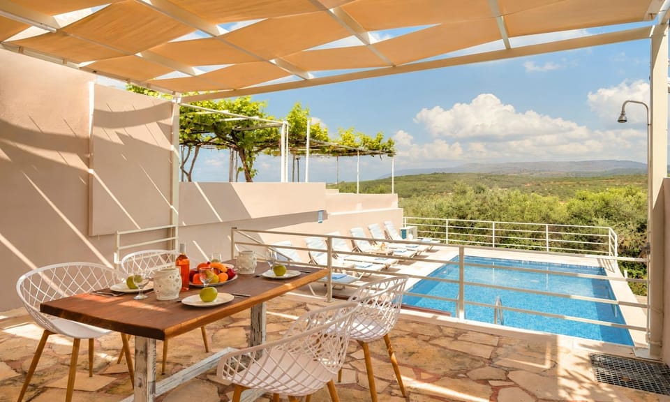 Patio, Day, Natural landscape, View (from property/room), Balcony/Terrace, Dining area, Pool view, Swimming pool, sunbed