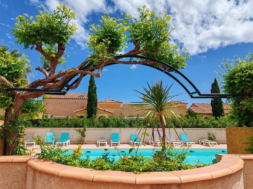 Pool view, sunbed