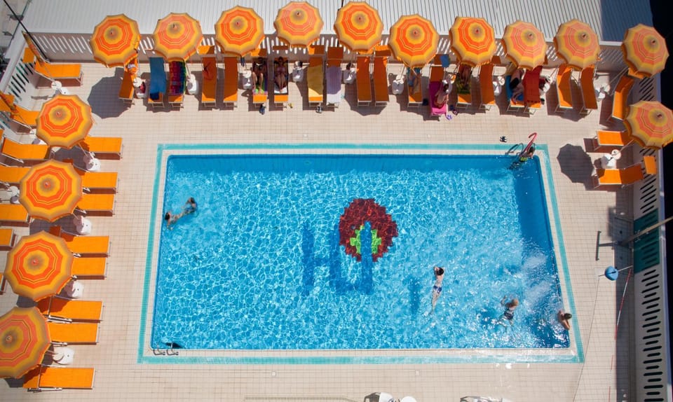 Swimming pool, Swimming pool