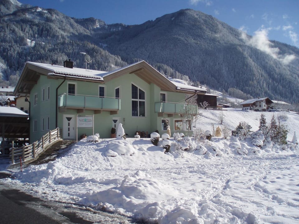 Property building, Natural landscape, Winter