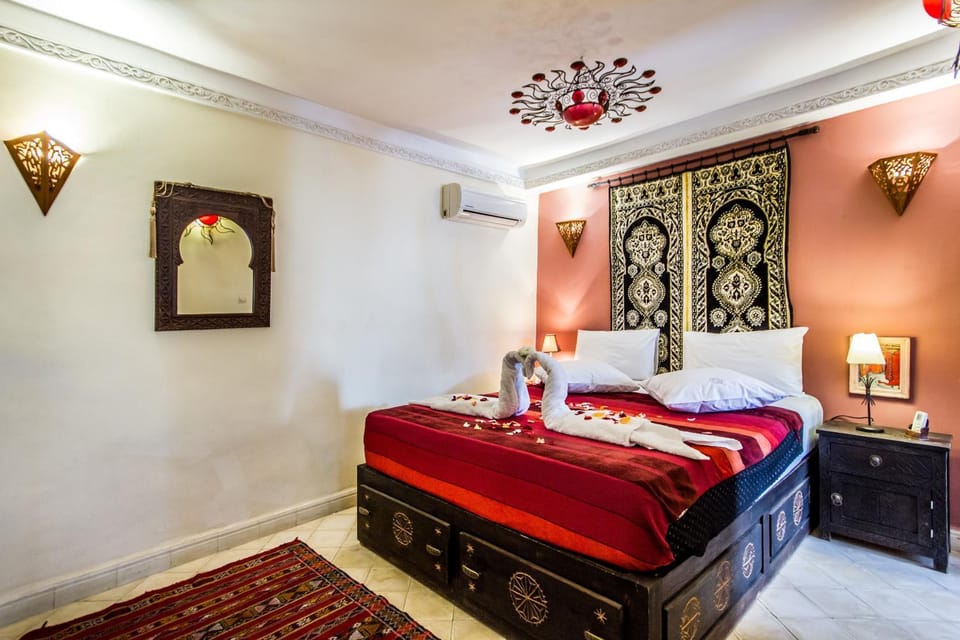 Decorative detail, Bedroom