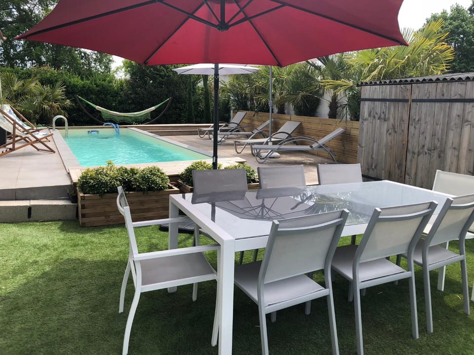 Garden, Swimming pool, Swimming pool