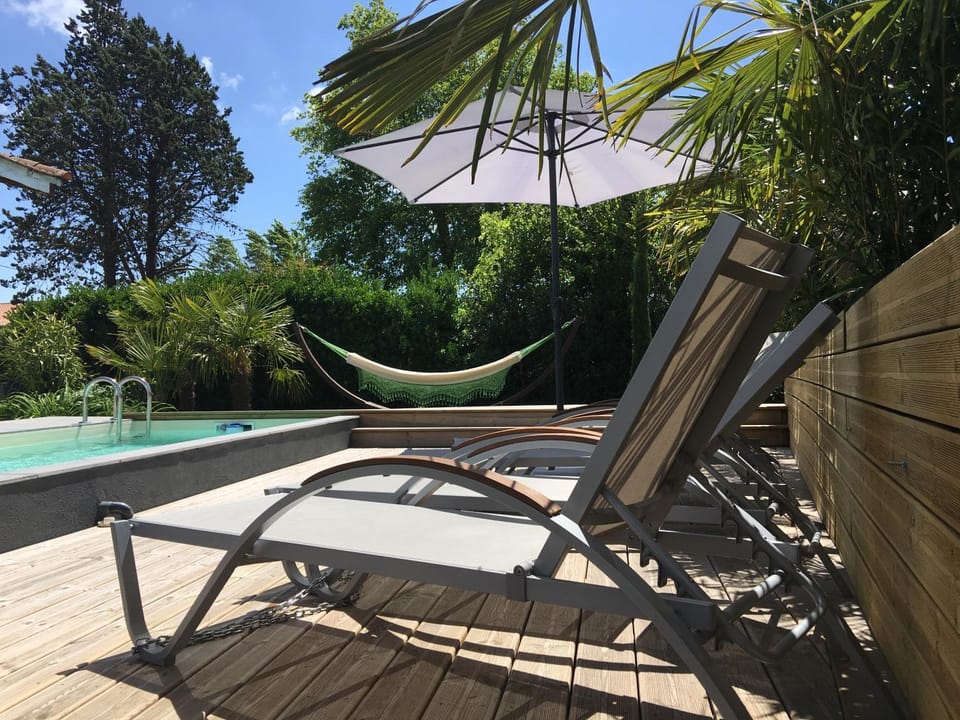 Swimming pool, Swimming pool