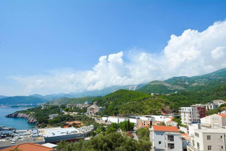 Day, City view, Sea view