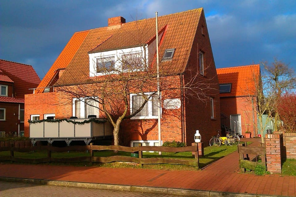 Property building, Facade/entrance, Street view