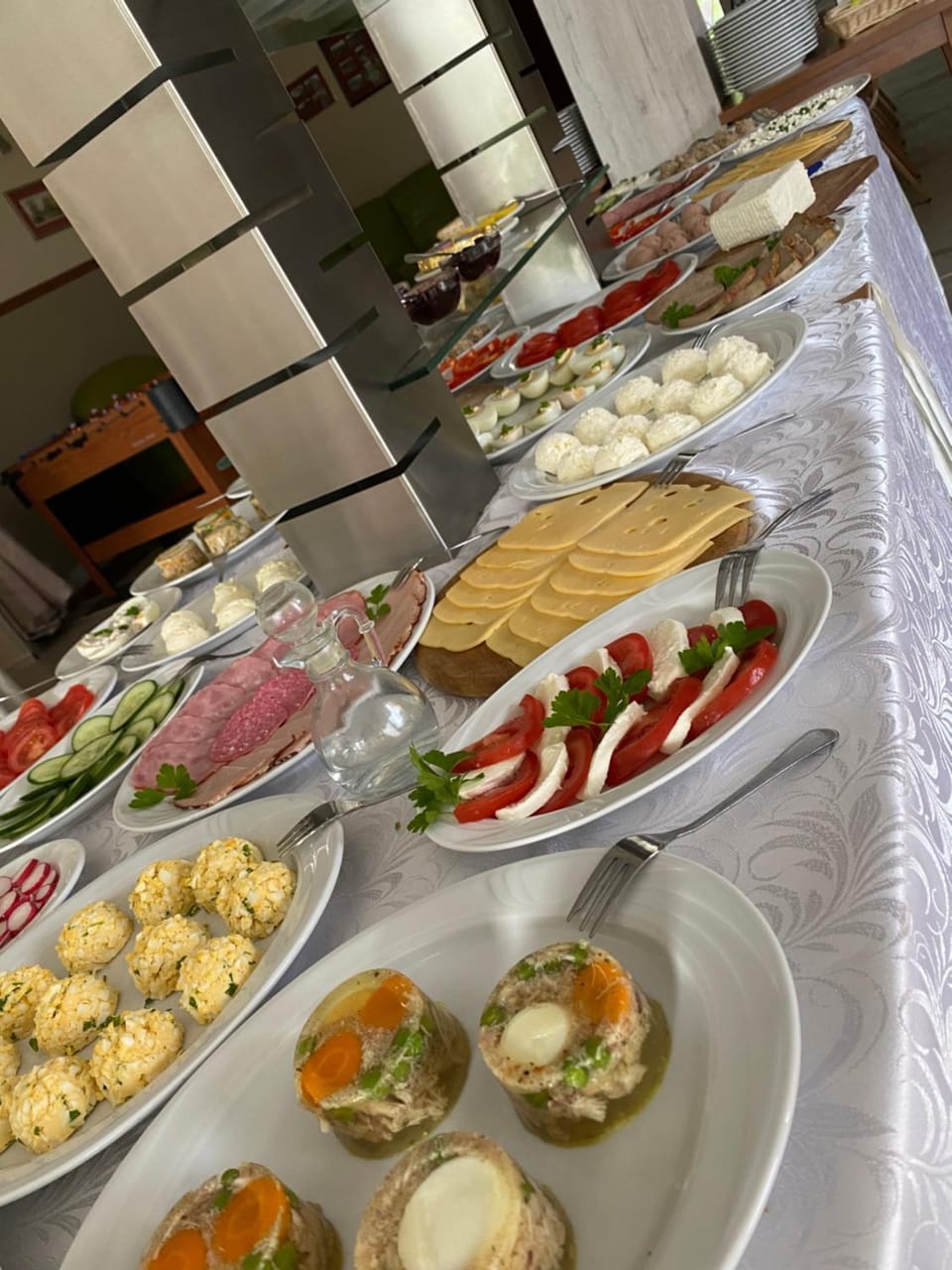 Breakfast, Buffet breakfast