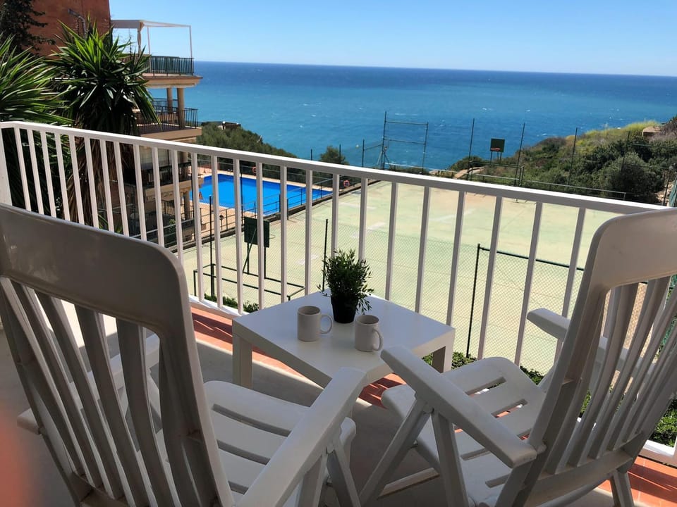 Balcony/Terrace, Pool view, Sea view