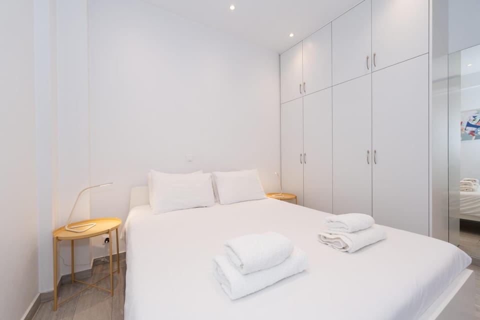 Bed, Photo of the whole room, Bedroom, towels, wardrobe