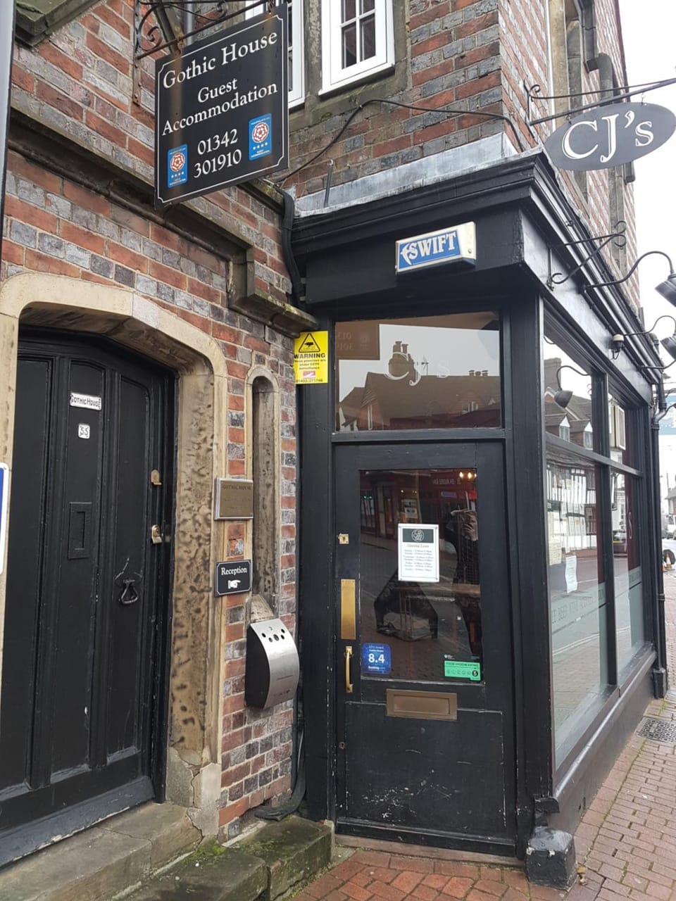 Restaurant/places to eat, Facade/entrance, Street view