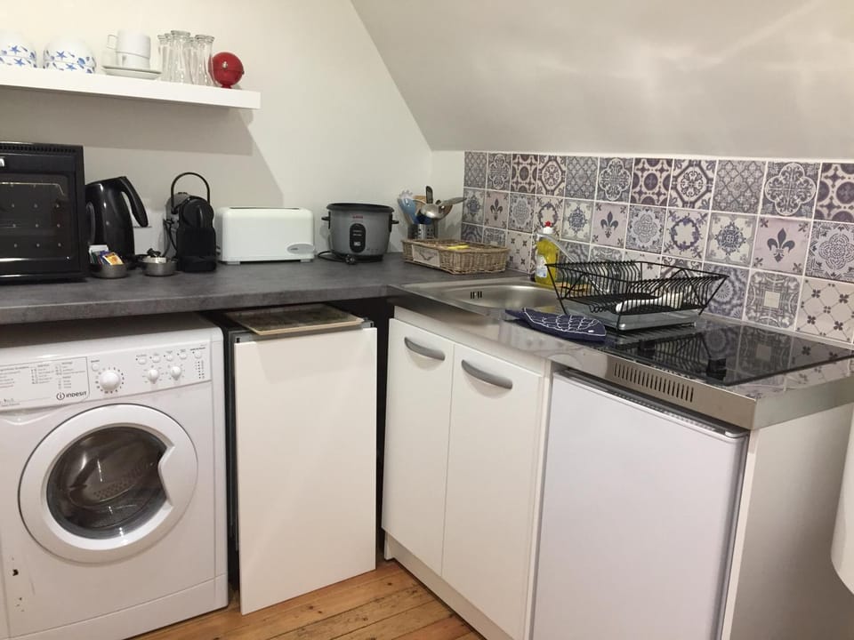 Coffee/tea facilities, Kitchen or kitchenette