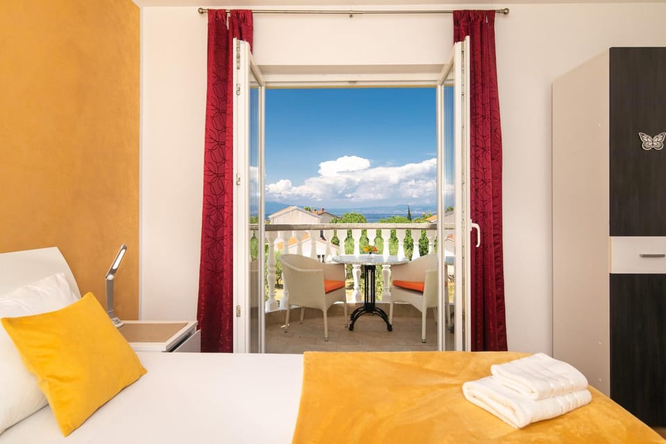 Bedroom, Sea view