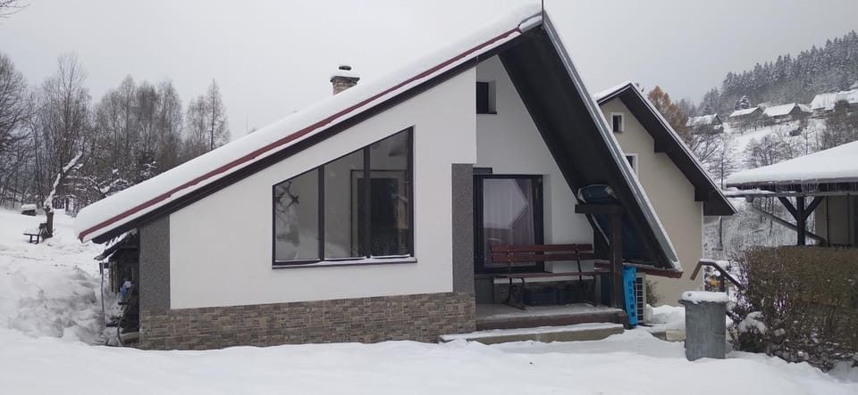 Bungalow Škrabálek House in Lower Silesian Voivodeship