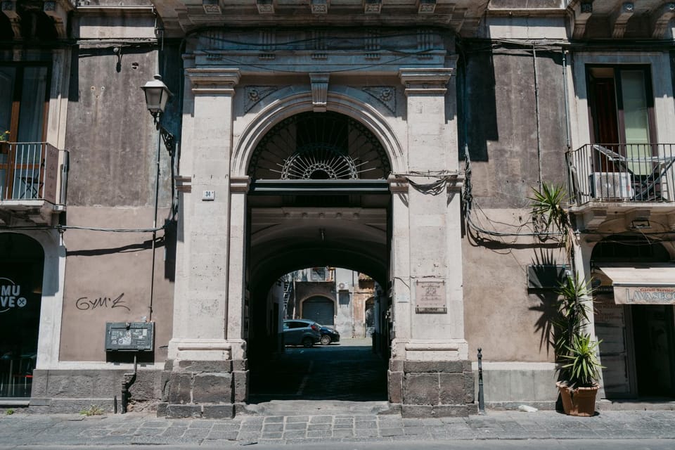 Facade/entrance