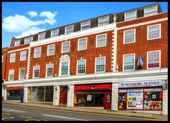 Property building, Street view, Location