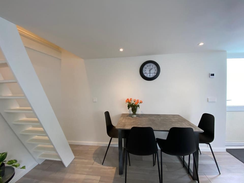 Cozy Tiny House Egmond aan Zee- 500m from Beach-North Sea House in Egmond aan Zee