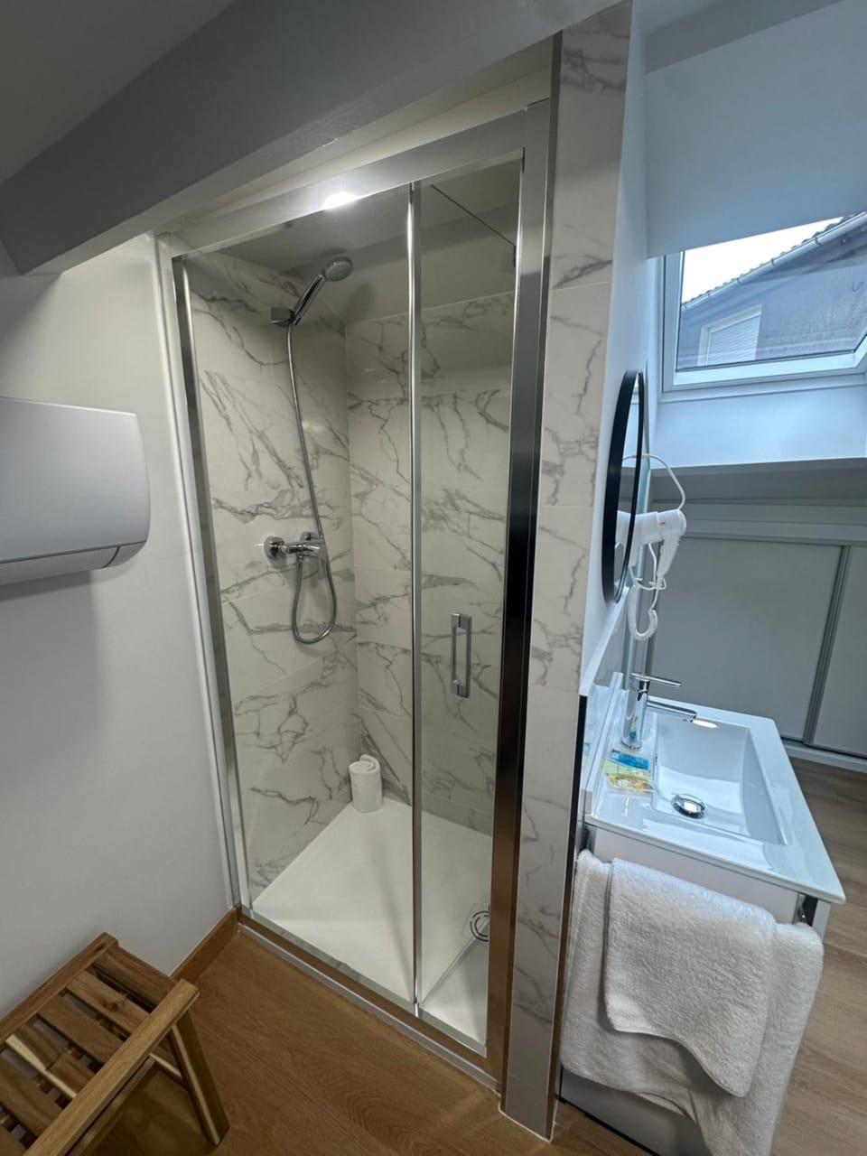 Pensión Serafín Bed and Breakfast in Aviles