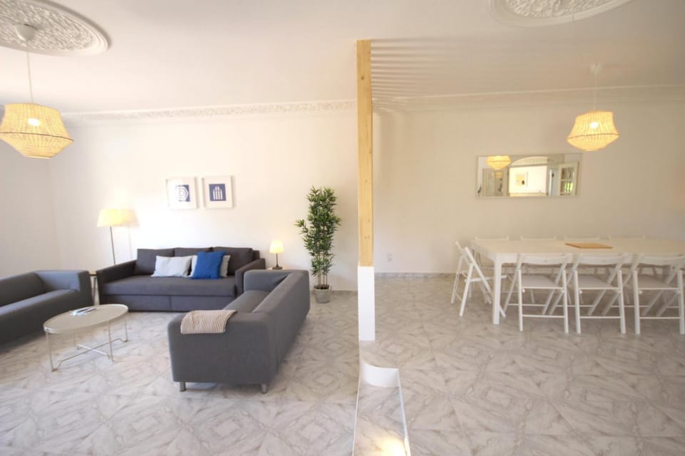 TV and multimedia, Living room, Dining area