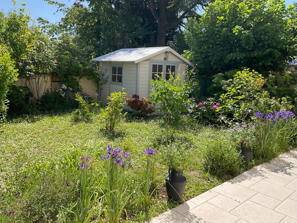 Le jardin d'Anatole Apartment in Bourges