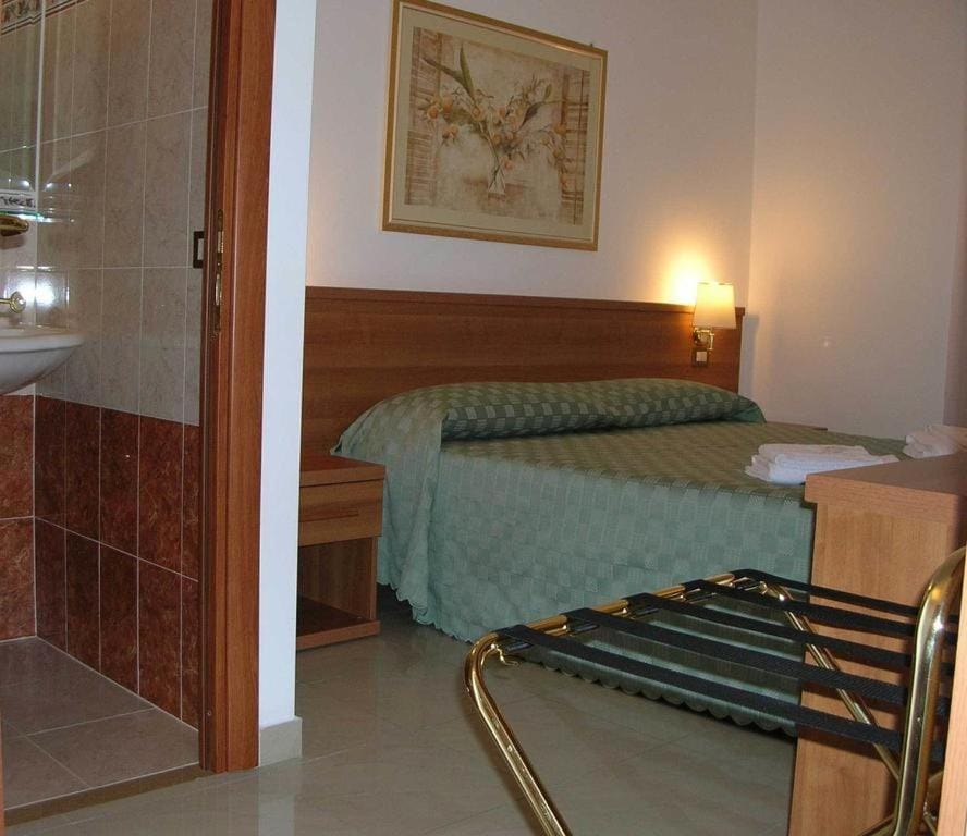 Emanuela Guest House Bed and Breakfast in Rome